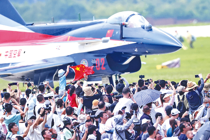 东北女日妣视频长春航空展迎来首个公众日